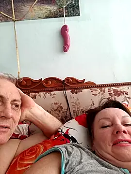  lady red  online show from March 11, 5:16 am