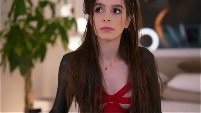 Snapshot of DoviaClaire chatting on November 23, 6:57 am DoviaClaire online show from November 23, 6:57 am