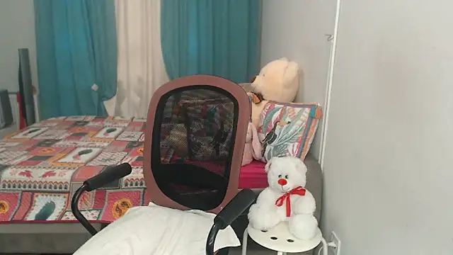 LuxuryNika online show from March 8, 2:51 pm