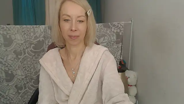 LuxuryNika online show from November 26, 10:27 am