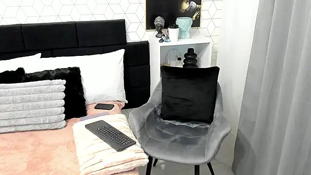 Heidix online show from February 12, 4:44 am