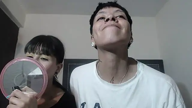 Snapshot of dulce_maria_x chatting on January 12, 9:19 pm dulce maria x online show from January 12, 9:19 pm