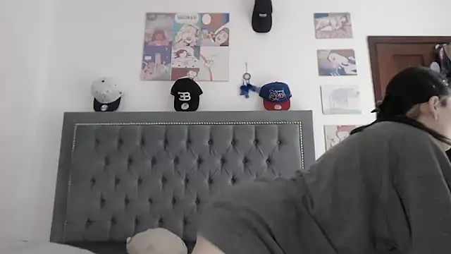 Snapshot of dulce_maria_x chatting on February 9, 7:52 pm dulce maria x online show from February 9, 7:52 pm