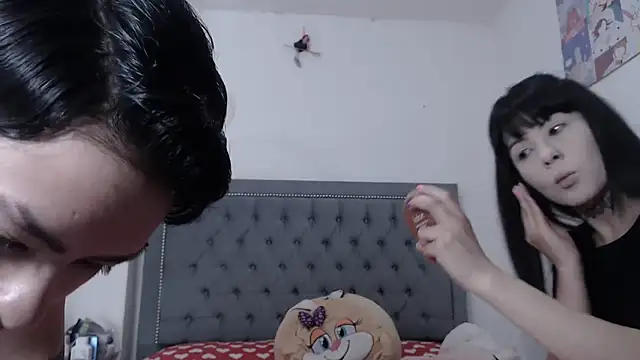 Snapshot of dulce_maria_x chatting on October 1, 12:22 pm dulce maria x online show from October 1, 12:22 pm