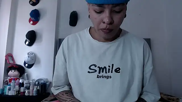 Snapshot of dulce_maria_x chatting on October 22, 4:18 pm dulce maria x online show from October 22, 4:18 pm