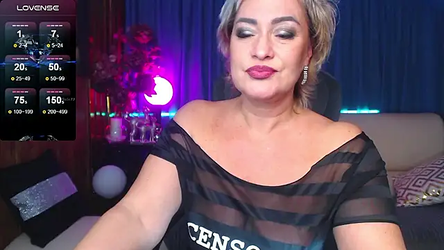 Ellen Ripley online show from December 6, 1:11 pm