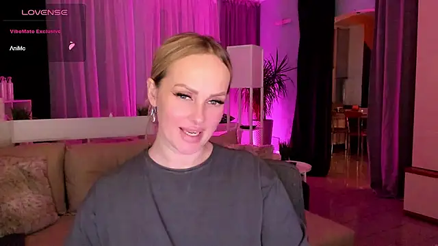 Snapshot of Libby_Nora chatting on December 4, 5:44 pm Libby Nora online show from December 4, 5:44 pm