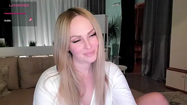 Snapshot of Libby_Nora chatting on December 8, 5:22 pm Libby Nora online show from December 8, 5:22 pm