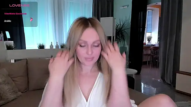 Snapshot of Libby_Nora chatting on December 19, 10:45 am Libby Nora online show from December 19, 10:45 am