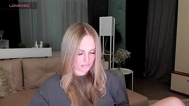 Snapshot of Libby_Nora chatting on February 8, 3:53 pm Libby Nora online show from February 8, 3:53 pm