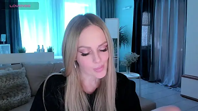 Snapshot of Libby_Nora chatting on February 28, 12:52 pm Libby Nora online show from February 28, 12:52 pm