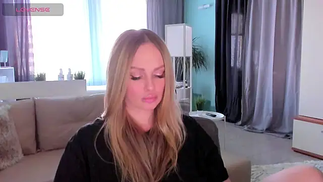 Snapshot of Libby_Nora chatting on March 22, 2:36 pm Libby Nora online show from March 22, 2:36 pm