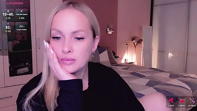 Snapshot of Libby_Nora chatting on October 15, 9:09 am Libby Nora online show from October 15, 9:09 am