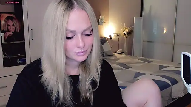 Snapshot of Libby_Nora chatting on October 22, 10:59 am Libby Nora online show from October 22, 10:59 am