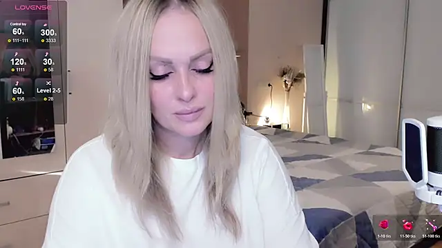 Snapshot of Libby_Nora chatting on October 23, 11:53 am Libby Nora online show from October 23, 11:53 am