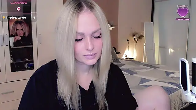 Snapshot of Libby_Nora chatting on October 27, 10:08 am Libby Nora online show from October 27, 10:08 am