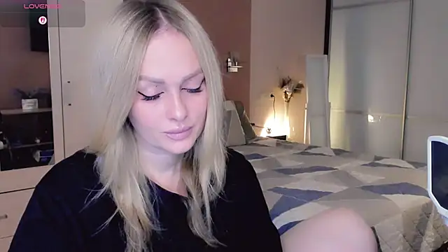 Snapshot of Libby_Nora chatting on November 2, 9:44 am Libby Nora online show from November 2, 9:44 am