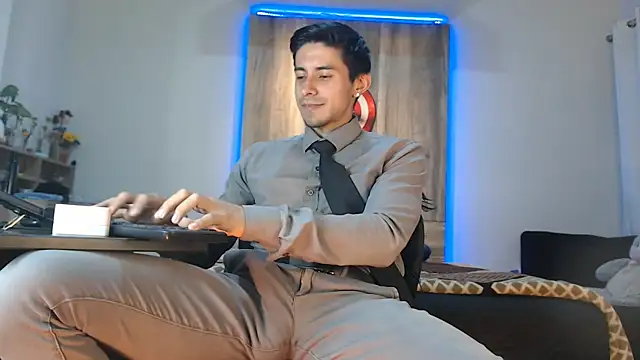 Snapshot of Andrew_4_ chatting on September 23, 2:14 am Andrew 4 online show from September 23, 2:14 am