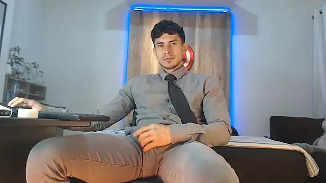 Snapshot of Andrew_4_ chatting on October 11, 2:44 am Andrew 4 online show from October 11, 2:44 am