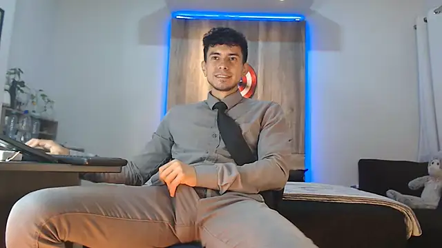 Snapshot of Andrew_4_ chatting on October 13, 2:33 am Andrew 4 online show from October 13, 2:33 am