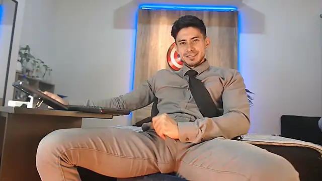 Snapshot of Andrew_4_ chatting on November 4, 3:27 am Andrew 4 online show from November 4, 3:27 am