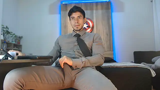 Snapshot of Andrew_4_ chatting on November 18, 4:39 am Andrew 4 online show from November 18, 4:39 am