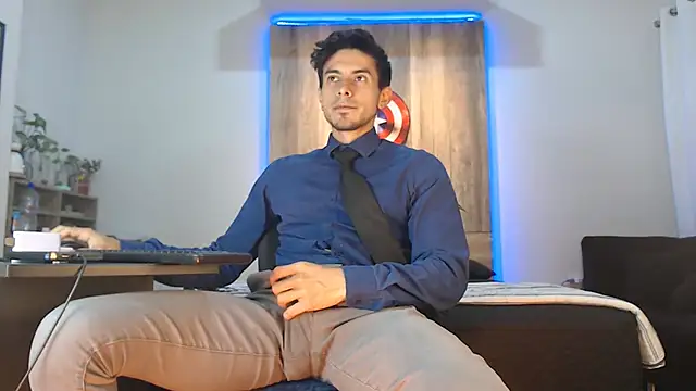 Snapshot of Andrew_4_ chatting on November 29, 2:25 am Andrew 4 online show from November 29, 2:25 am