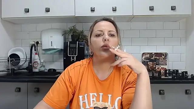 erikaerika online show from January 14, 2:53 pm