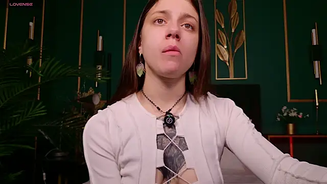 Eille Elfie online show from November 7, 5:07 am