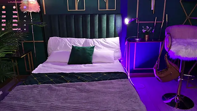 Eille Elfie online show from November 14, 6:23 am