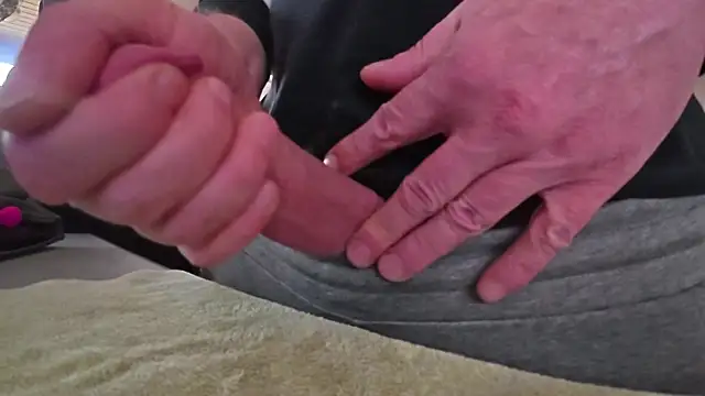 NylonHype online show from March 1, 12:34 pm