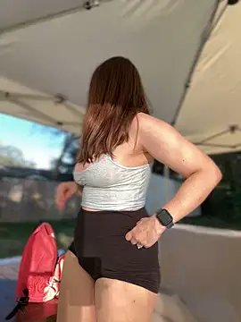 MaggyMayI online show from December 19, 9:06 pm