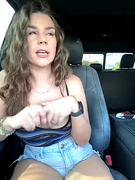 MaggyMayI online show from November 25, 5:02 pm