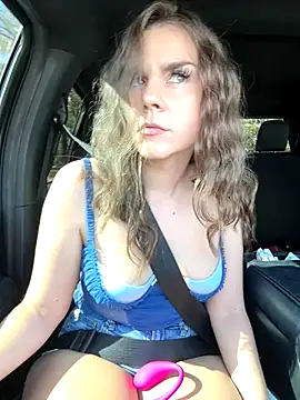 MaggyMayI online show from November 26, 4:52 pm