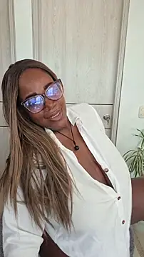 Adrilovechocolate online show from October 18, 4:08 pm