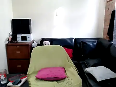 Sashaferrari2000 online show from March 7, 12:56 pm