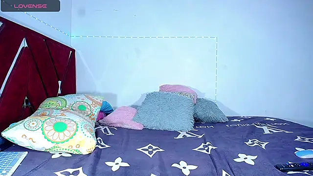 DanisaBrown online show from December 6, 8:07 pm