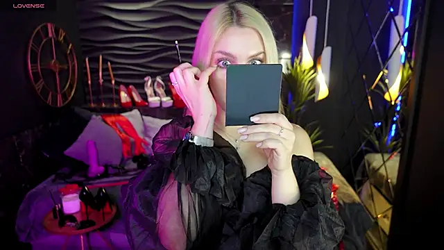 MistressDarsy online show from January 18, 6:45 am