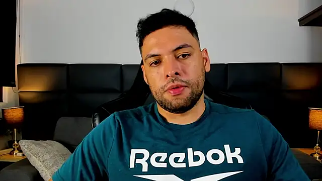 Snapshot of jerome_vcv chatting on December 5, 6:32 am jerome vcv online show from December 5, 6:32 am