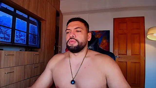 Snapshot of jerome_vcv chatting on December 17, 4:35 pm jerome vcv online show from December 17, 4:35 pm