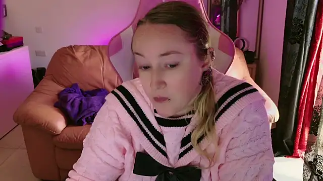 kisicaxx online show from January 24, 11:37 am