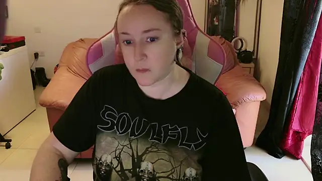 kisicaxx online show from January 26, 2:52 pm