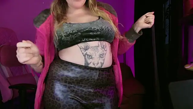 kisicaxx online show from February 3, 4:52 pm