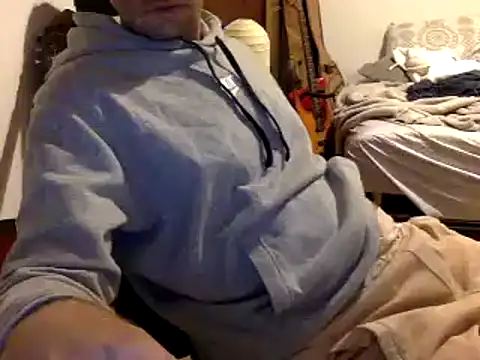 Snapshot of BADGUY2021 chatting on December 27, 2:01 pm BADGUY2021 online show from December 27, 2:01 pm