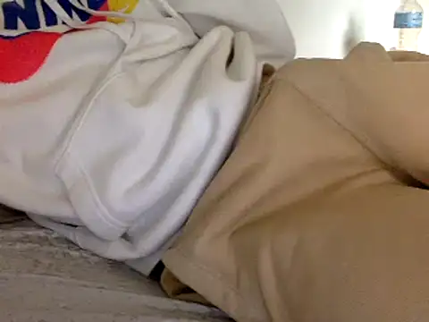 Snapshot of BADGUY2021 chatting on February 21, 2:27 pm BADGUY2021 online show from February 21, 2:27 pm