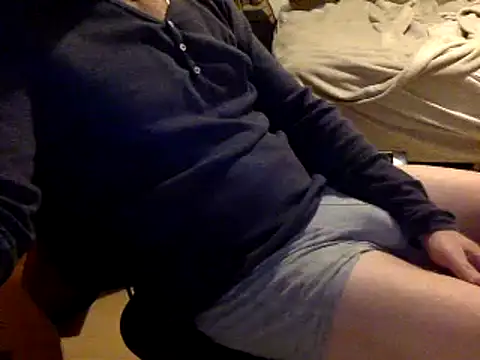 Snapshot of BADGUY2021 chatting on February 24, 7:19 pm BADGUY2021 online show from February 24, 7:19 pm