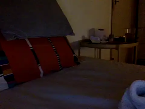 Snapshot of BADGUY2021 chatting on March 15, 2:03 am BADGUY2021 online show from March 15, 2:03 am