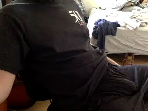 Snapshot of BADGUY2021 chatting on March 15, 12:13 pm BADGUY2021 online show from March 15, 12:13 pm