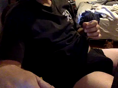 Snapshot of BADGUY2021 chatting on March 15, 3:37 pm BADGUY2021 online show from March 15, 3:37 pm