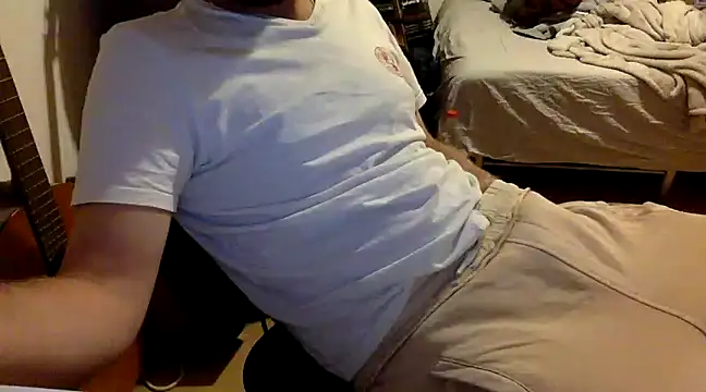 Snapshot of BADGUY2021 chatting on March 18, 4:59 pm BADGUY2021 online show from March 18, 4:59 pm